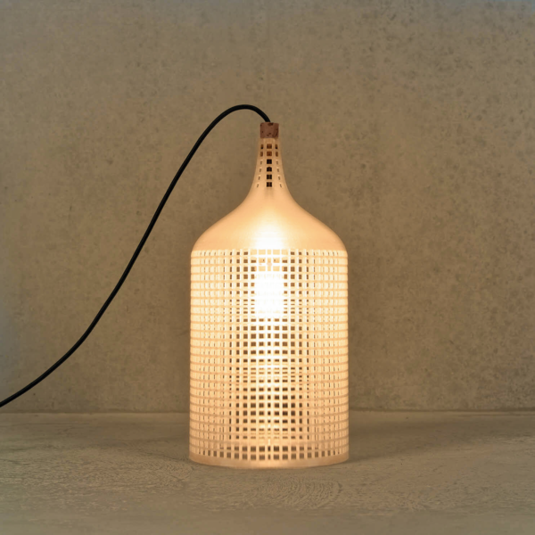 KUGO_40_Square_White_Lightup